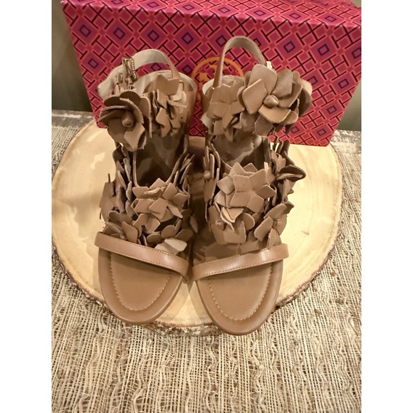 Tory Burch Women's Brown 65 mm Nappa Leather Blossom Heel Block Sandal 7.5M 350$ - Picture 10 of 16